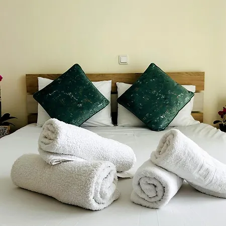 Hermanos Apartman Flojitá