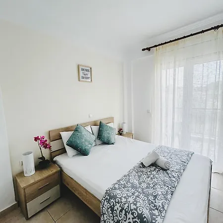 Apartment Hermanos Flogita